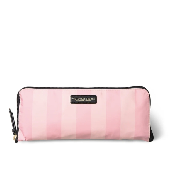 NWT Victoria Secret Bag/folds into small pouch - Picture 3 of 3